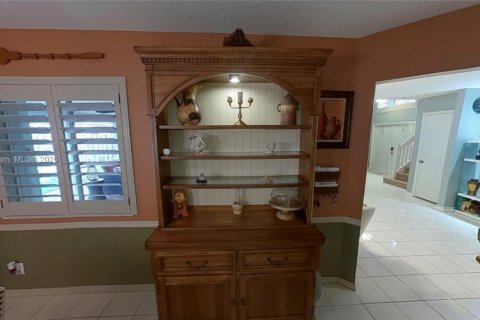 House in Cooper City, Florida 3 bedrooms, 186.92 sq.m. № 1921143 - photo 27