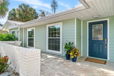 House in Sarasota, Florida 4 bedrooms, 172.71 sq.m. № 2101641 - photo 6