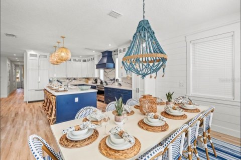 Casa en venta en Sarasota, Florida, 8 dormitorios, 394.37 m2 № 2114562 - foto 12