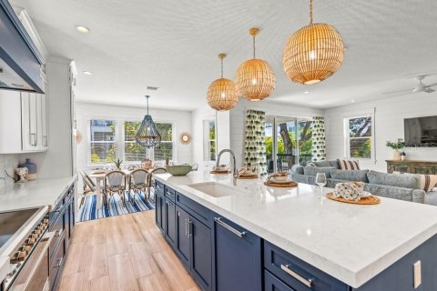 Casa en venta en Sarasota, Florida, 8 dormitorios, 394.37 m2 № 2114562 - foto 11