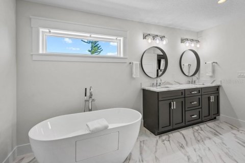 Casa en venta en Sarasota, Florida, 8 dormitorios, 394.37 m2 № 2114562 - foto 20