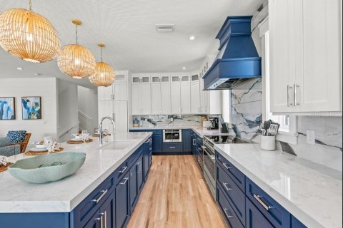 Casa en venta en Sarasota, Florida, 8 dormitorios, 394.37 m2 № 2114562 - foto 9