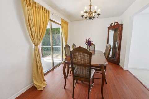 Casa en venta en Fort Lauderdale, Florida, 4 dormitorios, 208.1 m2 № 2338284 - foto 7