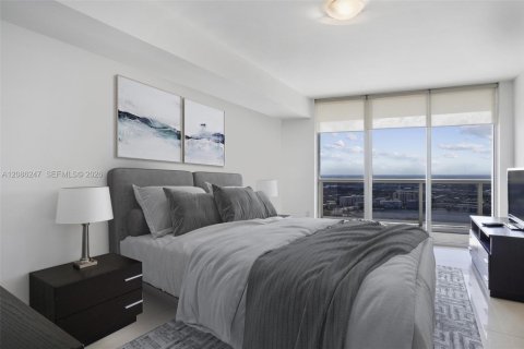 Condominio en alquiler en Hallandale Beach, Florida, 2 dormitorios, 100.89 m2 № 2355195 - foto 13