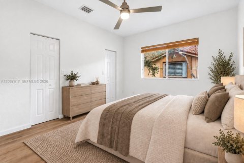 Townhouse in Tamarac, Florida 2 bedrooms, 112.78 sq.m. № 2362845 - photo 13