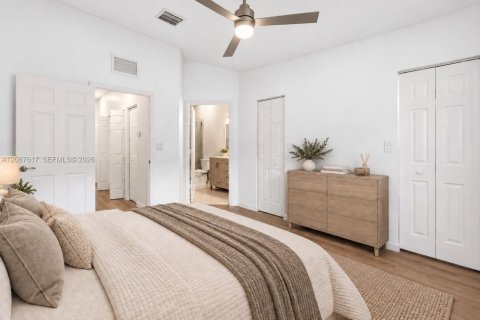 Townhouse in Tamarac, Florida 2 bedrooms, 112.78 sq.m. № 2362845 - photo 14