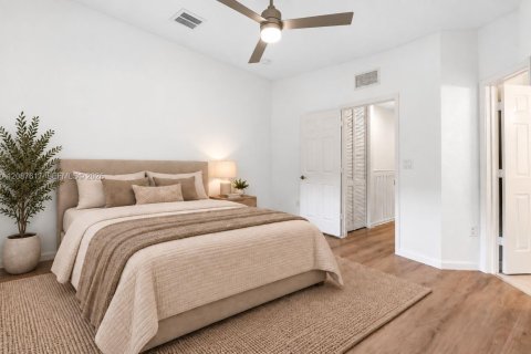 Townhouse in Tamarac, Florida 2 bedrooms, 112.78 sq.m. № 2362845 - photo 15