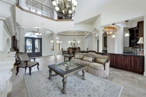 House in Cape Coral, Florida 6 bedrooms, 465.07 sq.m. № 1793976 - photo 9