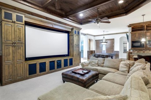 House in Cape Coral, Florida 6 bedrooms, 465.07 sq.m. № 1793976 - photo 24