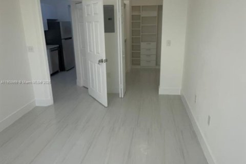 Condo in Sunny Isles Beach, Florida, 1 bedroom № 1964723 - photo 14