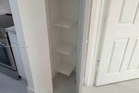 Condo in Sunny Isles Beach, Florida, 1 bedroom № 1964723 - photo 9