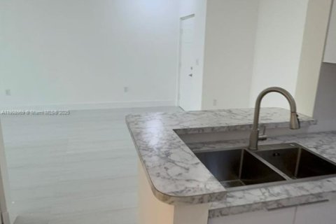 Condo in Sunny Isles Beach, Florida, 1 bedroom № 1964723 - photo 5