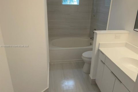 Condo in Sunny Isles Beach, Florida, 1 bedroom № 1964723 - photo 13