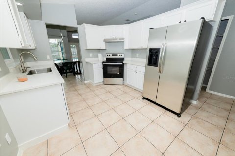 Villa ou maison à vendre à Kissimmee, Floride: 3 chambres, 129.32 m2 № 2284944 - photo 9