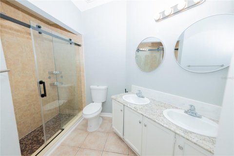 Villa ou maison à vendre à Kissimmee, Floride: 3 chambres, 129.32 m2 № 2284944 - photo 12