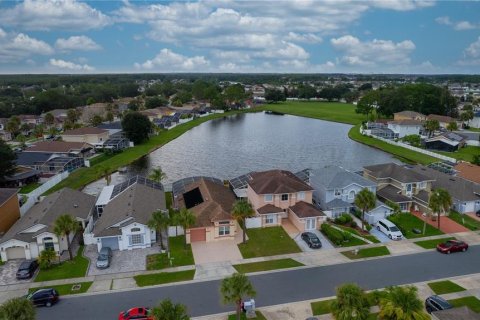 Villa ou maison à vendre à Kissimmee, Floride: 3 chambres, 129.32 m2 № 2284944 - photo 5