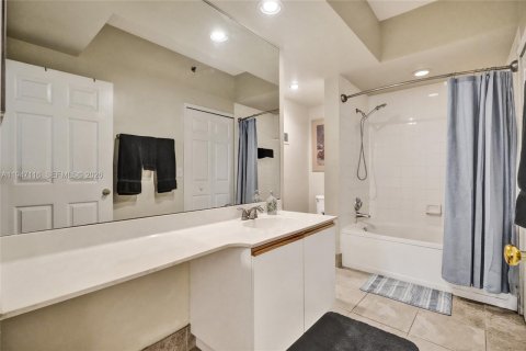 Снять в аренду кондоминиум в Авентура, Флорида 2 спальни, 100.06м2, № 2009502 - фото 20