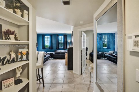 Снять в аренду кондоминиум в Авентура, Флорида 2 спальни, 100.06м2, № 2009502 - фото 2