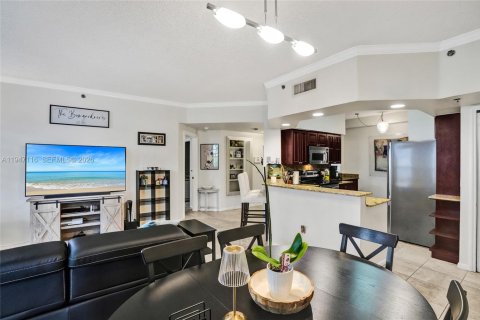 Снять в аренду кондоминиум в Авентура, Флорида 2 спальни, 100.06м2, № 2009502 - фото 7