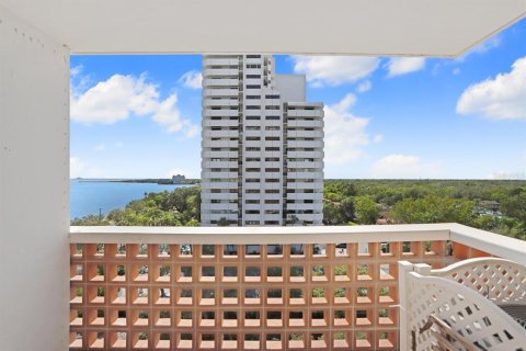 Condo in Tampa, Florida, 2 bedrooms  № 1642245 - photo 15