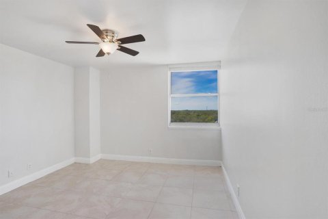 Condo in Tampa, Florida, 2 bedrooms  № 1642245 - photo 10
