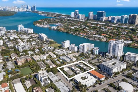Commercial property in Bay Harbor Islands, Florida № 1460005 - photo 7