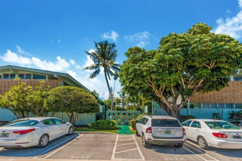 Commercial property in Bay Harbor Islands, Florida № 1460005 - photo 19