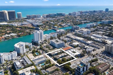 Commercial property in Bay Harbor Islands, Florida № 1460005 - photo 4