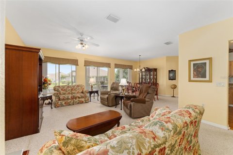 House in Summerfield, Florida 2 bedrooms, 183.85 sq.m. № 1774780 - photo 11