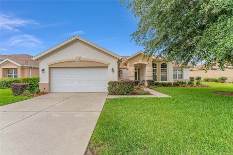House in Summerfield, Florida 2 bedrooms, 183.85 sq.m. № 1774780 - photo 2