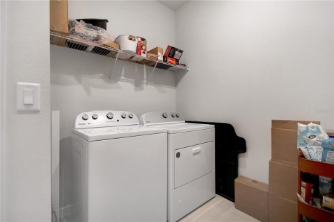 Casa en venta en Apopka, Florida, 4 dormitorios, 264.49 m2 № 1565037 - foto 12