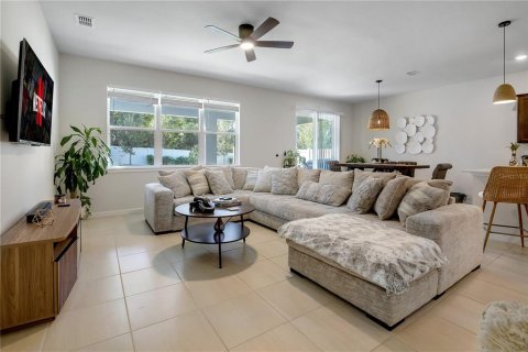 Casa en venta en Apopka, Florida, 4 dormitorios, 264.49 m2 № 1565037 - foto 23