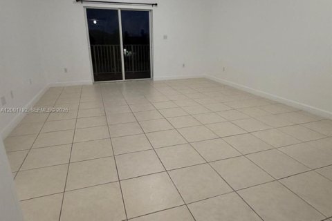Copropriété à louer à Miami, Floride: 2 chambres, 95.6 m2 № 2155079 - photo 6