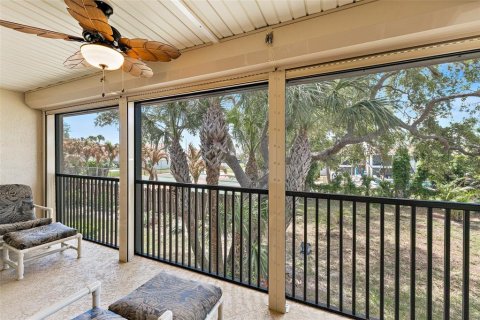 Copropriété à vendre à Cape Canaveral, Floride: 2 chambres, 103.68 m2 № 2093179 - photo 12