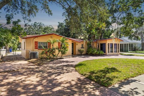 House in Dunedin, Florida 3 bedrooms, 162.95 sq.m. № 1827782 - photo 4