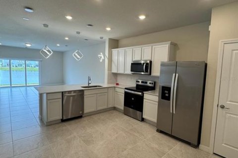 Adosado en alquiler en Kissimmee, Florida, 3 dormitorios, 157.84 m2 № 1544373 - foto 4