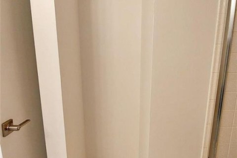 Купить кондоминиум в Дирфилд-Бич, Флорида 9 комнат, 75.25м2, № 2082258 - фото 22