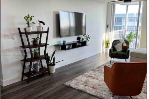 Condominio en alquiler en Miami Gardens, Florida, 2 dormitorios, 107.95 m2 № 2012198 - foto 6