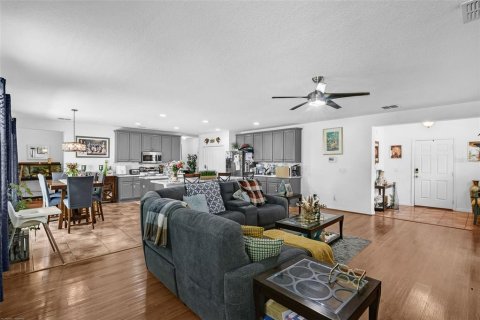 Casa en venta en Tavares, Florida, 4 dormitorios, 222.87 m2 № 1898677 - foto 10