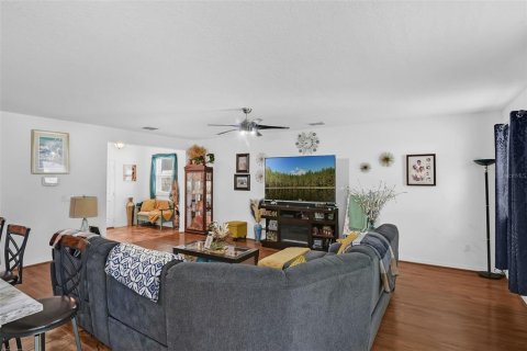 Casa en venta en Tavares, Florida, 4 dormitorios, 222.87 m2 № 1898677 - foto 11