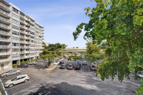 Condominio en venta en Miami, Florida, 2 dormitorios, 113.53 m2 № 1999662 - foto 19