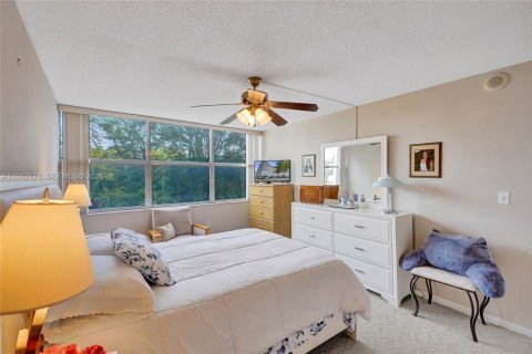 Condominio en venta en Miami, Florida, 2 dormitorios, 113.53 m2 № 1999662 - foto 27