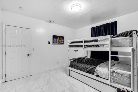 Снять в аренду виллу или дом в Майами, Флорида 4 спальни, 171.59м2, № 1991577 - фото 20