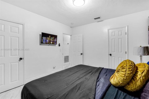 Снять в аренду виллу или дом в Майами, Флорида 4 спальни, 171.59м2, № 1991577 - фото 22