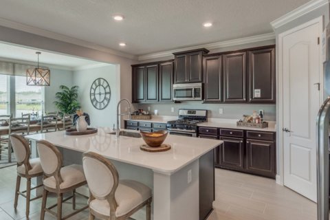 Townhouse in BELLECHASE in Ocala, Florida 4 bedrooms, 247 sq.m. № 102547 - photo 1