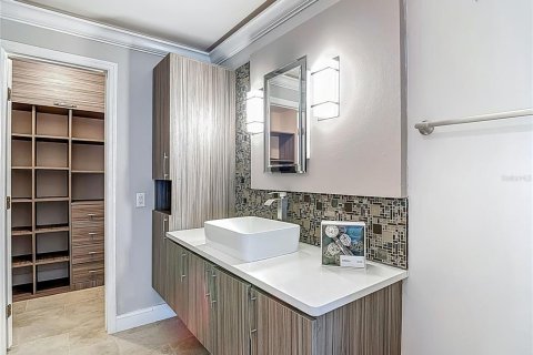 Casa en venta en Tampa, Florida, 2 dormitorios, 133.78 m2 № 1793782 - foto 5