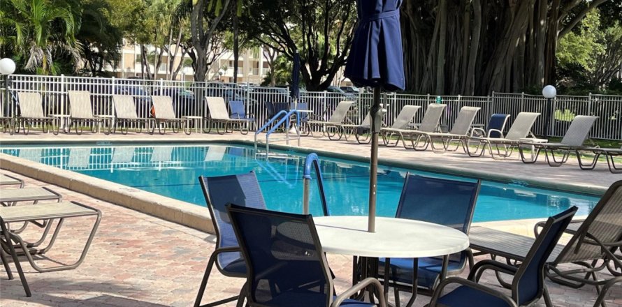 Condo à Pompano Beach, Floride, 2 chambres № 966063