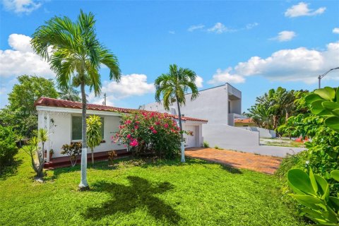 House in Miami Beach, Florida 5 bedrooms, 172.8 sq.m. № 1893532 - photo 3