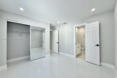 Купить виллу или дом в Майами, Флорида 2 спальни, 95.13м2, № 1997660 - фото 14