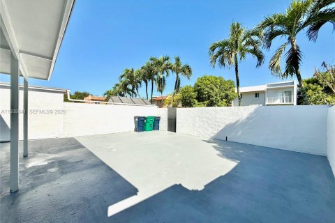 Купить виллу или дом в Майами, Флорида 2 спальни, 95.13м2, № 1997660 - фото 19